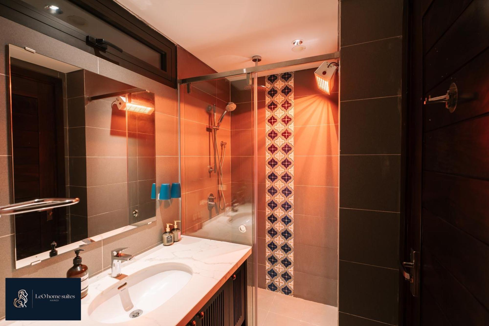 Home Suites -Natural Light -Projector -Spacious - 2Br Incenter Hanoi Exterior foto